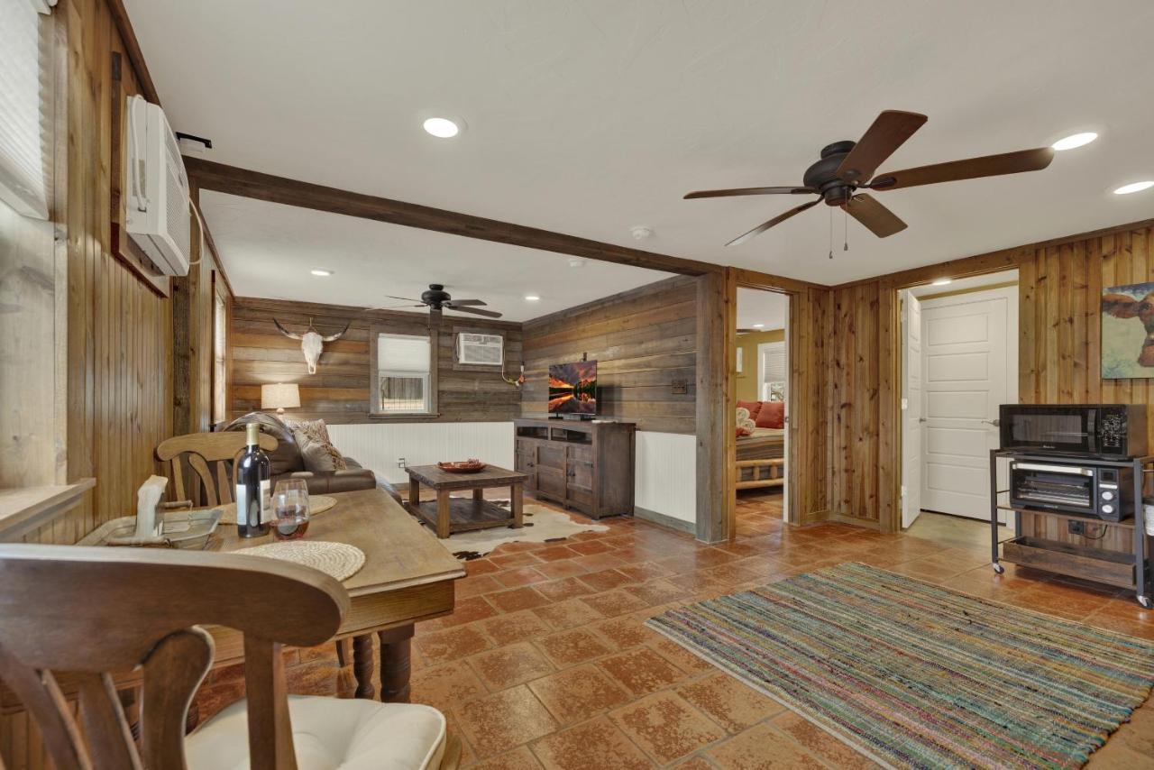 Ohana Ranch Cabin - 12 Minutes To Historic Main St Fredericksburg Ngoại thất bức ảnh