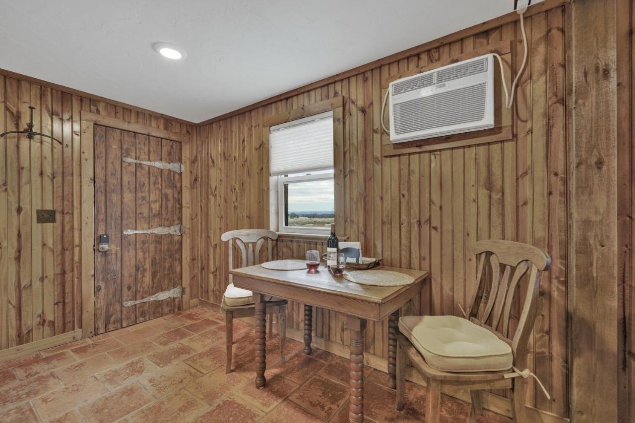 Ohana Ranch Cabin - 12 Minutes To Historic Main St Fredericksburg Ngoại thất bức ảnh